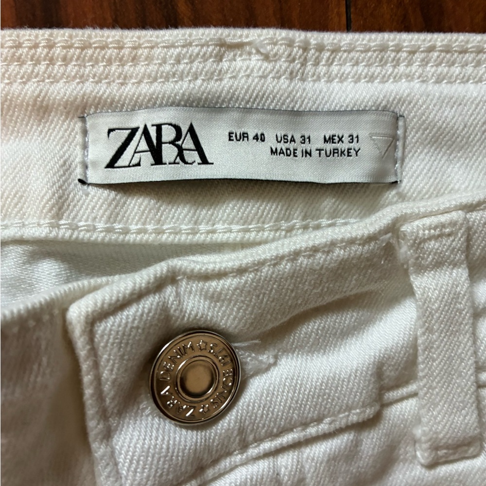 Zara Men's Off-White Distressed Jeans - Picture 3 of 3